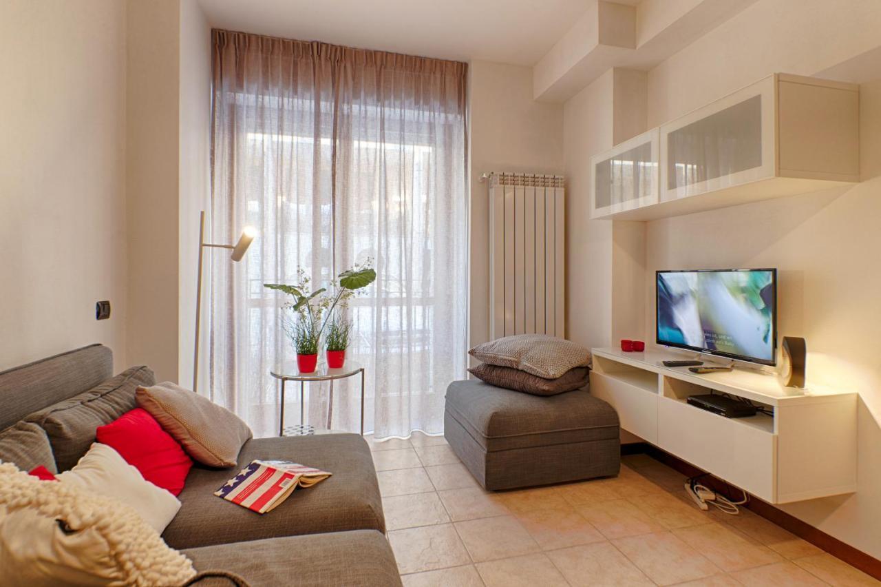 Modern Lakefront 2-Bedroom Apartment Acquaseria Luaran gambar