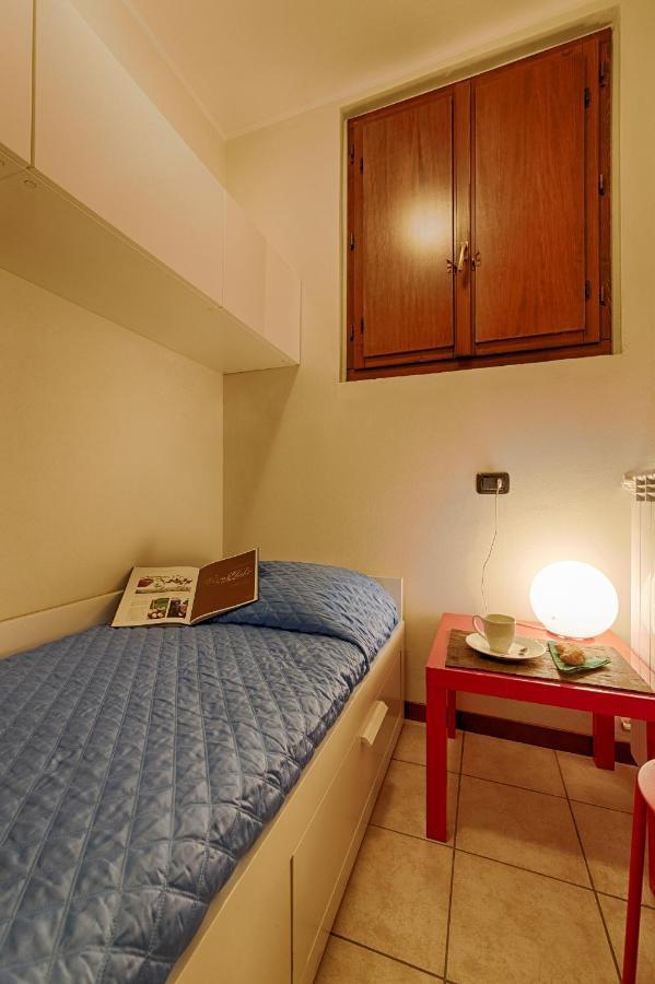 Modern Lakefront 2-Bedroom Apartment Acquaseria Luaran gambar